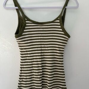 𝅺route 66 sleeveless green top